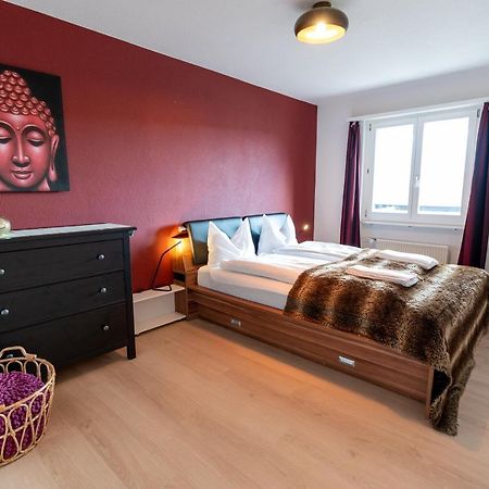Ferienwohnung -Panorama-Bergblick- Dampfbad-Dusche und Aussenbett Flims Exterior foto