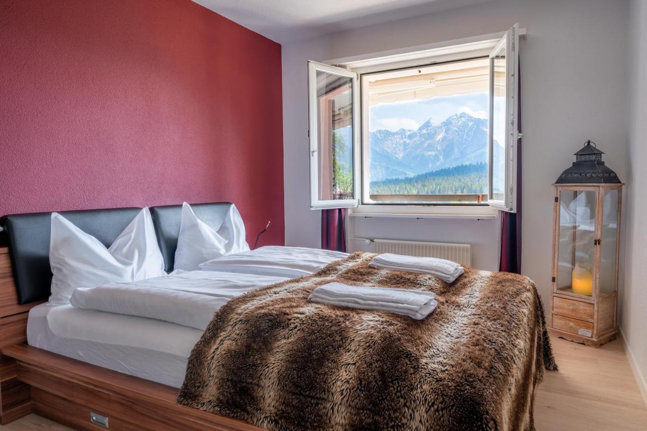 Ferienwohnung -Panorama-Bergblick- Dampfbad-Dusche und Aussenbett Flims Exterior foto